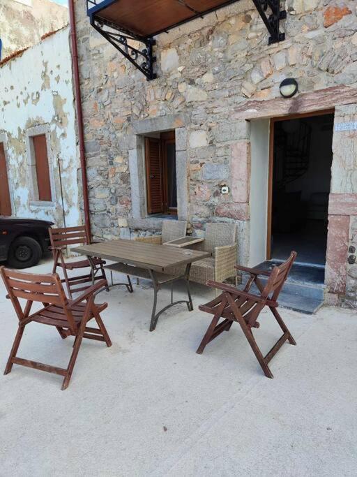 Two-Storey House In Kardamyla Mármaron Exterior foto