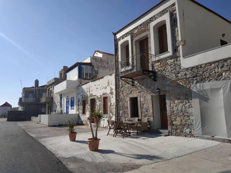 Two-Storey House In Kardamyla Mármaron Exterior foto