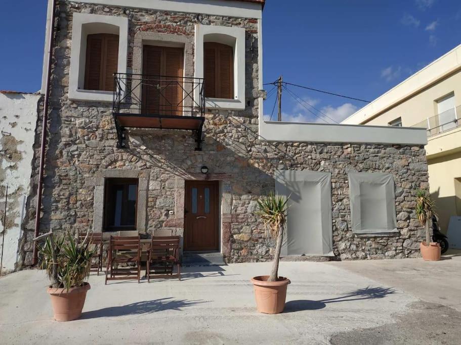 Two-Storey House In Kardamyla Mármaron Exterior foto